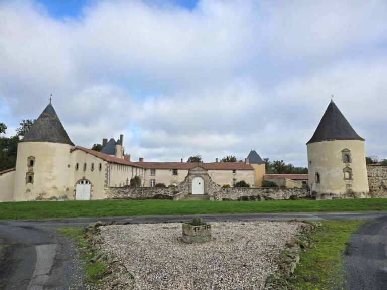 Château de la Dubrie - Beaulieu-sous-Bressuire