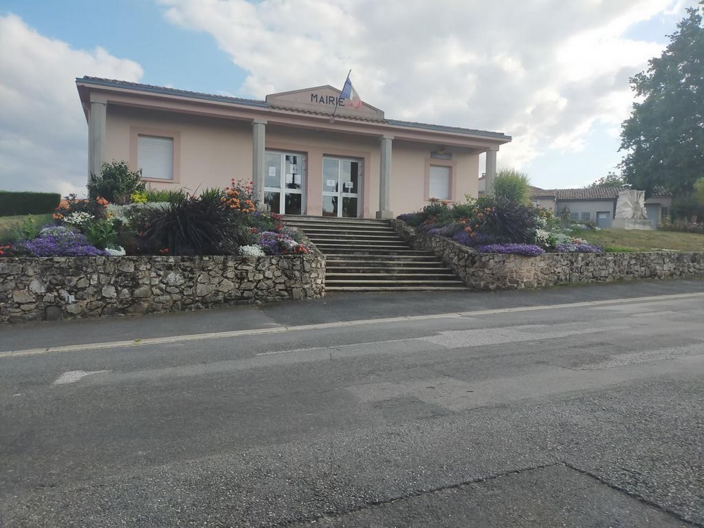 Mairie - St-Sauveur de Givre-en-Mai