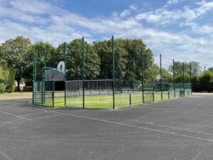 Vue d'ensemble du City Stade de Breuil-Chaussée