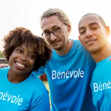 Trois bénévoles