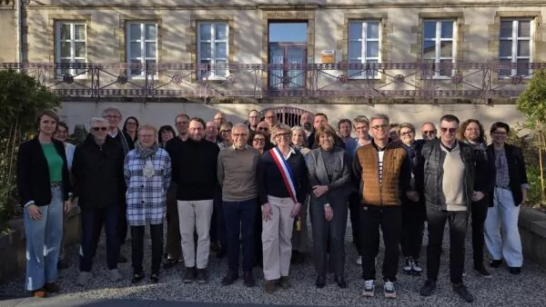 Photo de groupe du Conseil Municipal 2026-2032